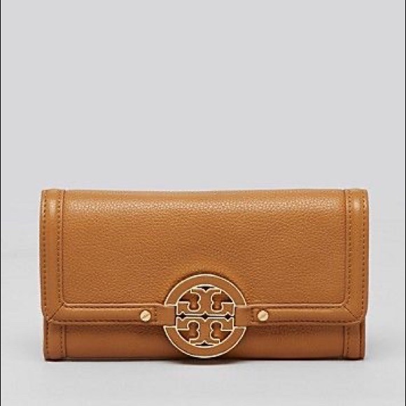 tory burch amanda envelope wallet